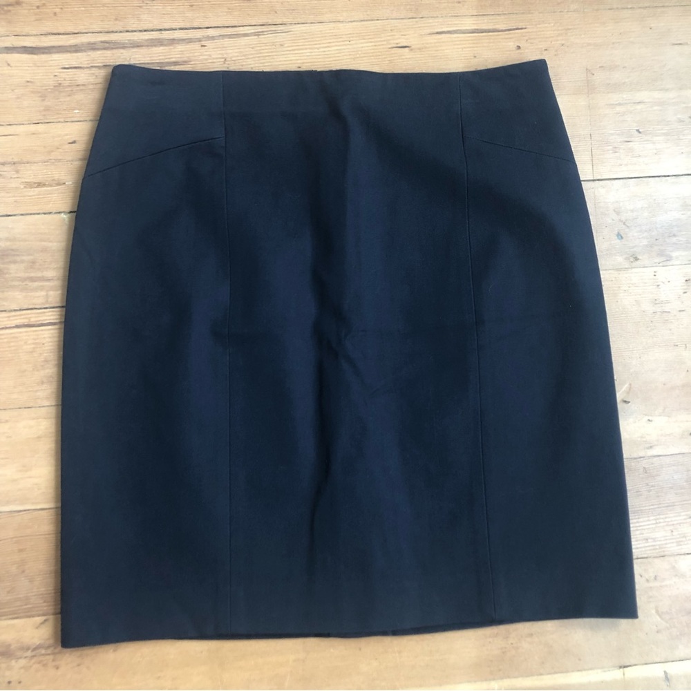 Banana Republic Navy Blue mini skirt Size 8P